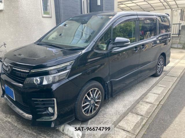 Toyota VOXY 2014-10 7226876-2