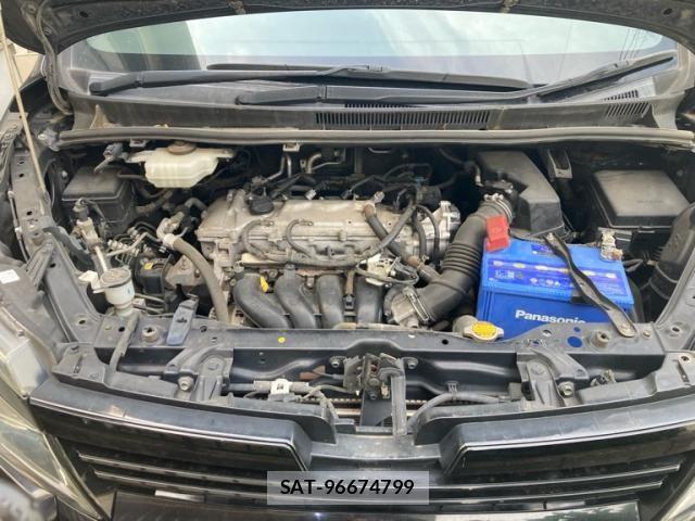 Toyota VOXY 2014-10 7226876-4