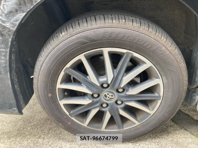 Toyota VOXY 2014-10 7226876-6