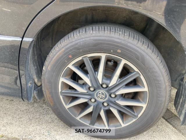 Toyota VOXY 2014-10 7226876-8