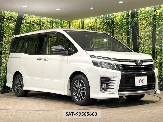 Toyota VOXY 2014-11 7226879-16