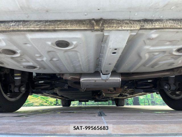 Toyota VOXY 2014-11 7226879-19