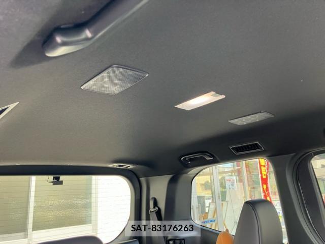 Toyota VOXY 2026-01 7226997-19