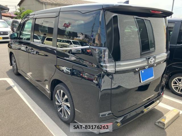 Toyota VOXY 2026-01 7226997-2