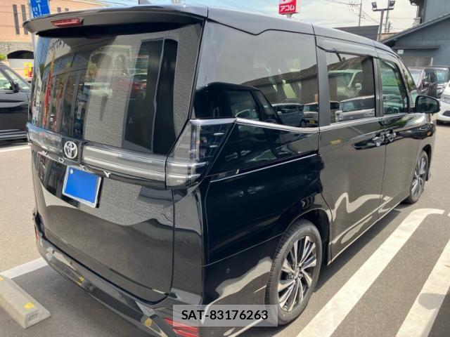 Toyota VOXY 2026-01 7226997-4