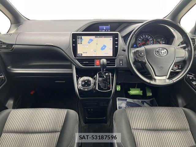 Toyota VOXY 2018-12 7226930-1