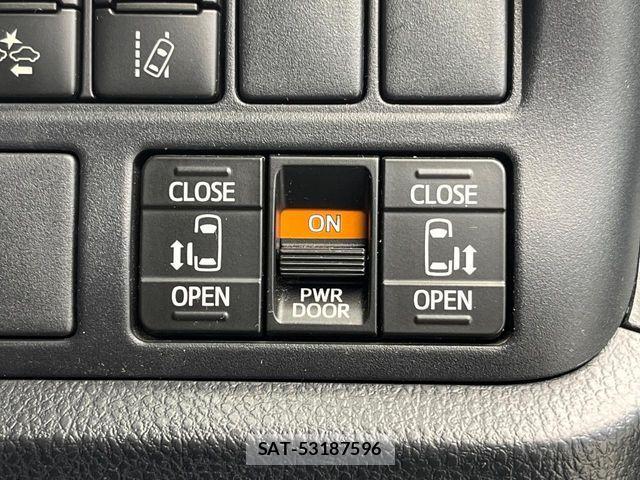 Toyota VOXY 2018-12 7226930-3