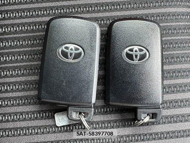 Toyota VOXY 2019-07 7226935-20