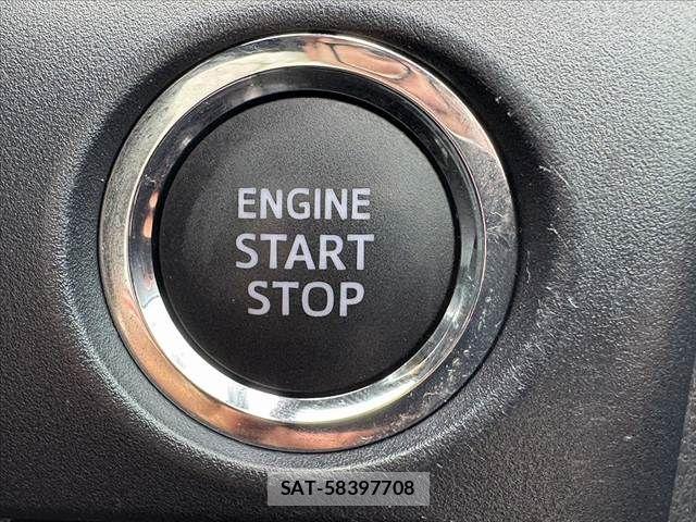 Toyota VOXY 2019-07 7226935-21