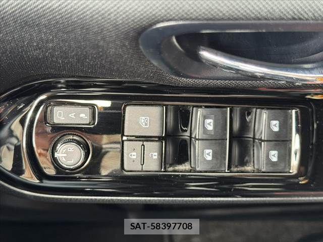 Toyota VOXY 2019-07 7226935-23