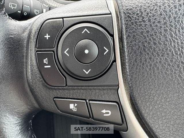 Toyota VOXY 2019-07 7226935-25