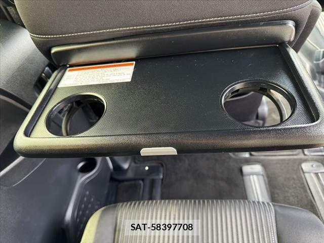 Toyota VOXY 2019-07 7226935-29