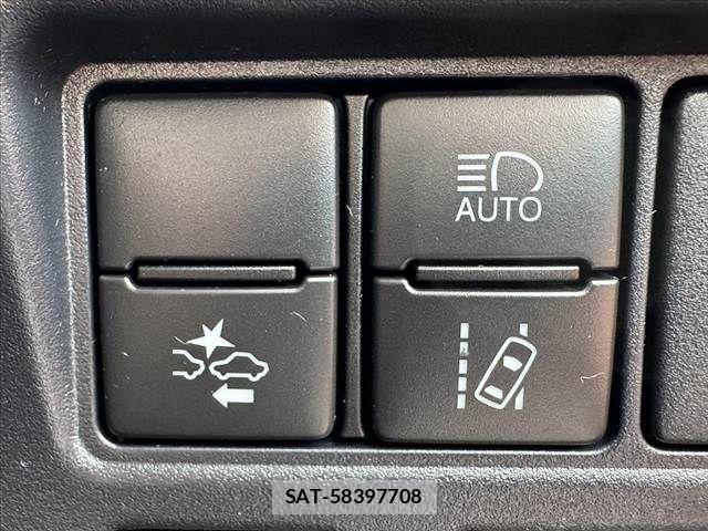Toyota VOXY 2019-07 7226935-5
