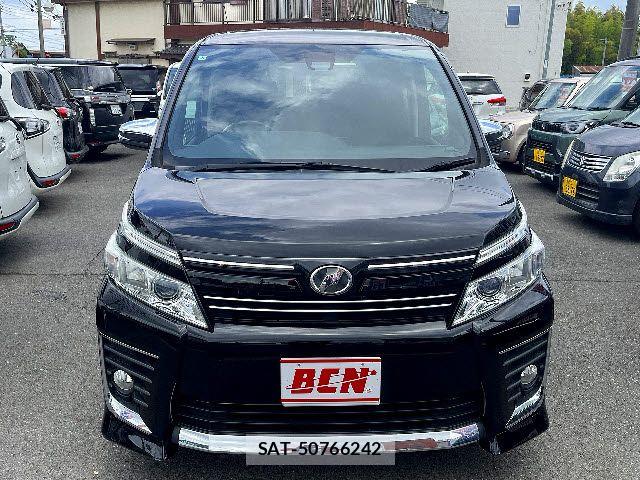 Toyota VOXY 2016-03 7226892-11