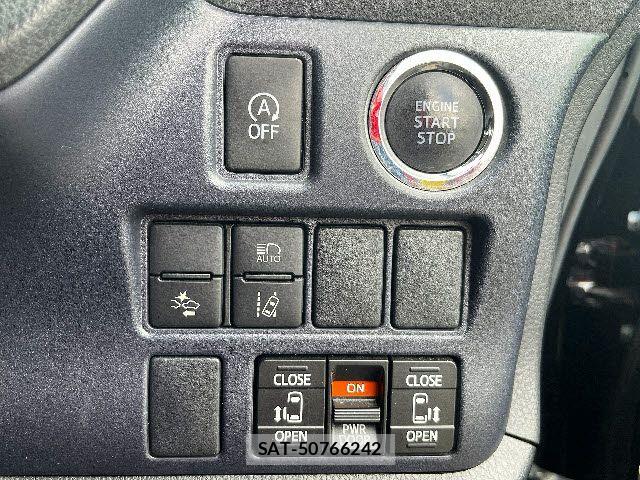 Toyota VOXY 2016-03 7226892-16