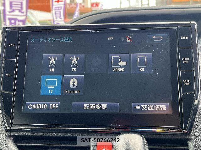 Toyota VOXY 2016-03 7226892-5