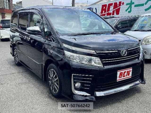 Toyota VOXY 2016-03 7226892-6