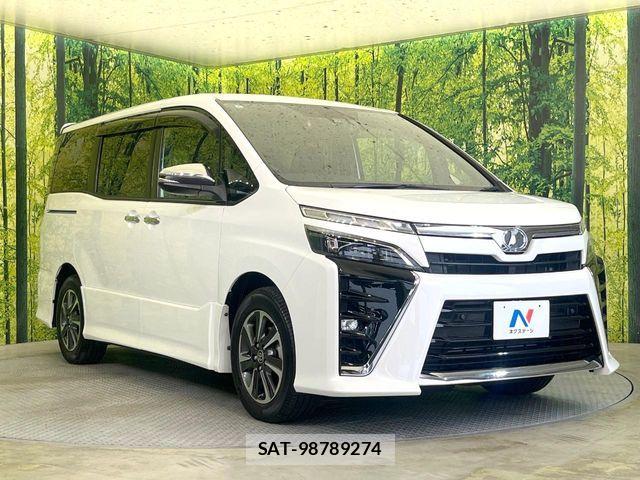 Toyota VOXY 2020-04 7226941-16