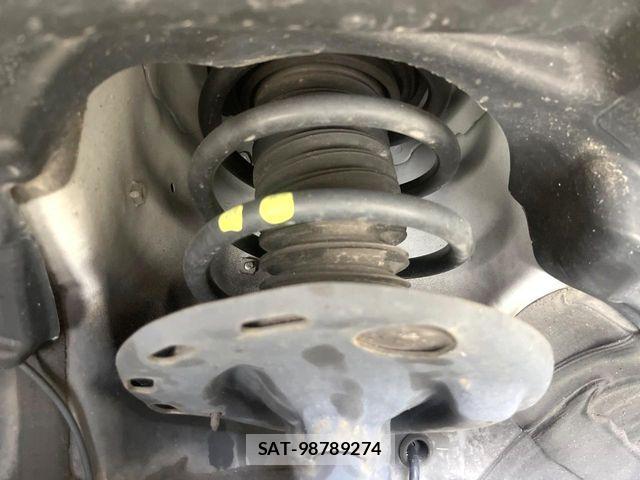 Toyota VOXY 2020-04 7226941-19