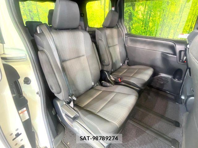 Toyota VOXY 2020-04 7226941-8