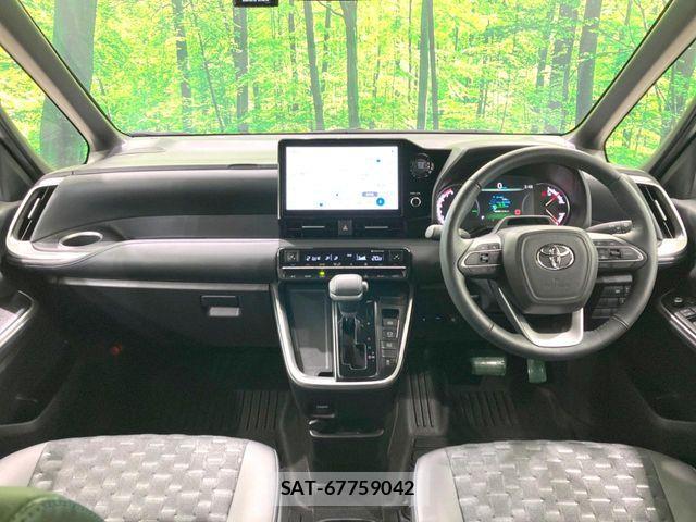 Toyota VOXY 2024-02 7226994-1
