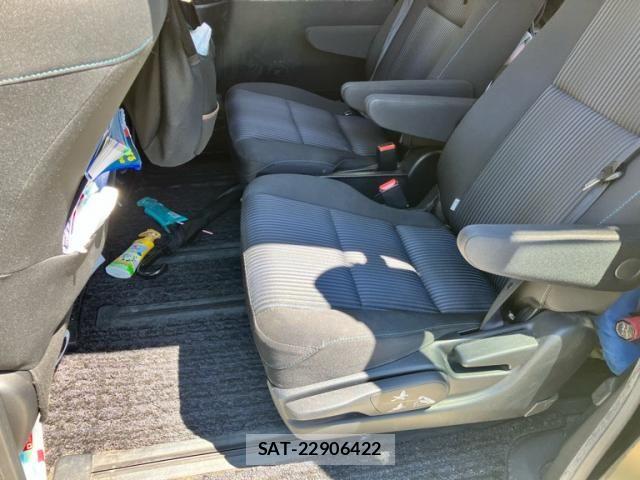 Toyota VOXY 2015-04 7226881-9