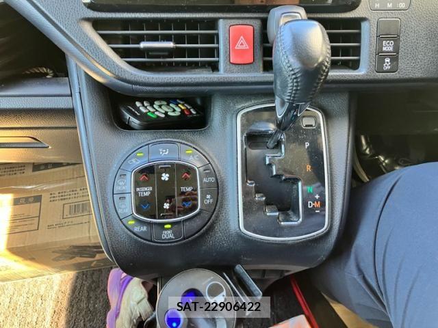 Toyota VOXY 2015-04 7226881-18