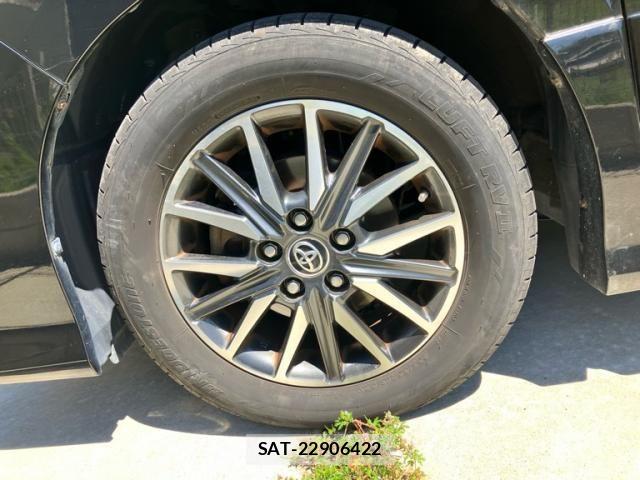 Toyota VOXY 2015-04 7226881-4