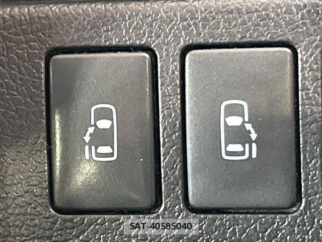 Toyota VOXY 2012-01 7226863-4