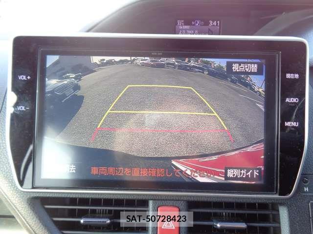 Toyota VOXY 2017-11 7226916-17