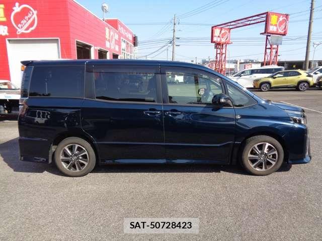 Toyota VOXY 2017-11 7226916-7