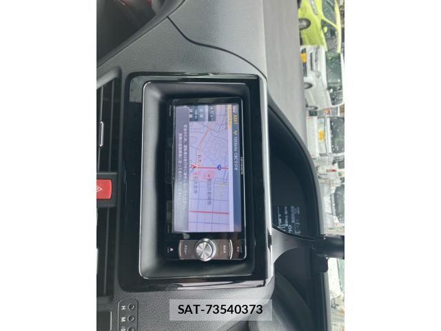Toyota VOXY 2015-11 7226888-17