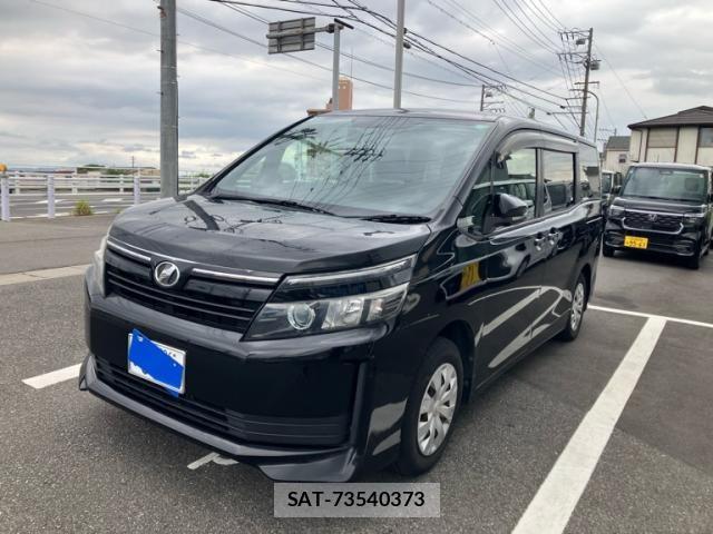 Toyota VOXY 2015-11 7226888-1