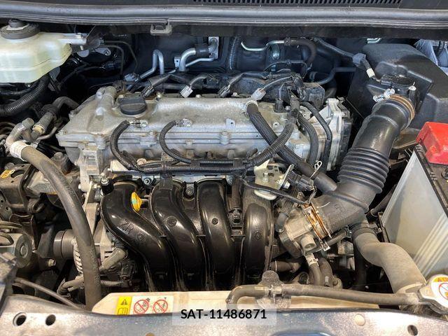 Toyota VOXY 2017-12 7226915-17