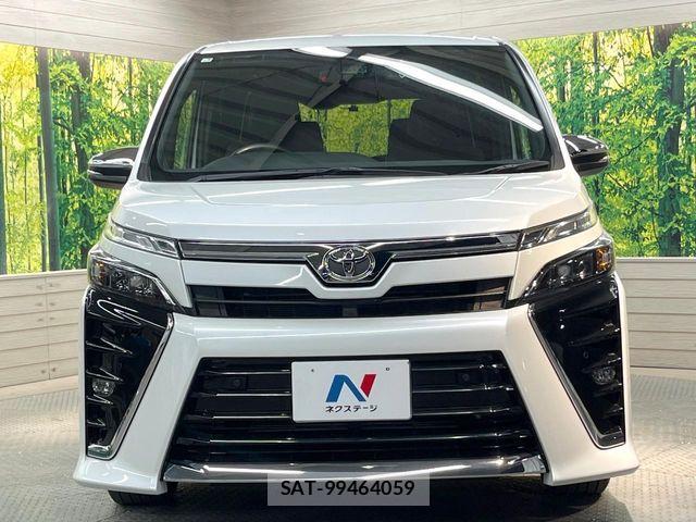 Toyota VOXY 2021-03 7226947-14