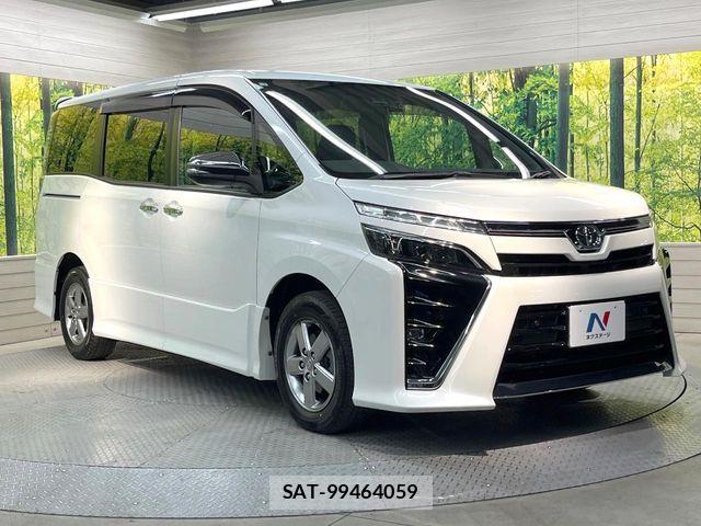 Toyota VOXY 2021-03 7226947-16