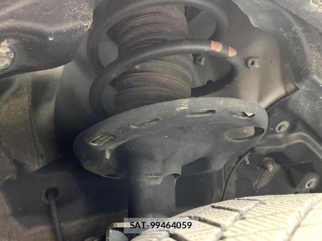Toyota VOXY 2021-03 7226947-17