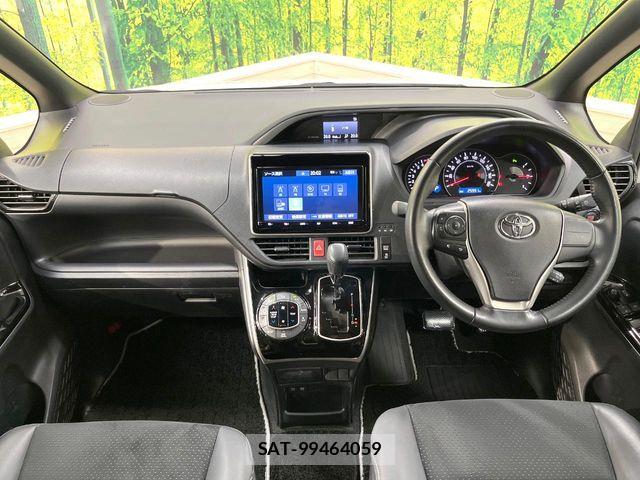 Toyota VOXY 2021-03 7226947-1