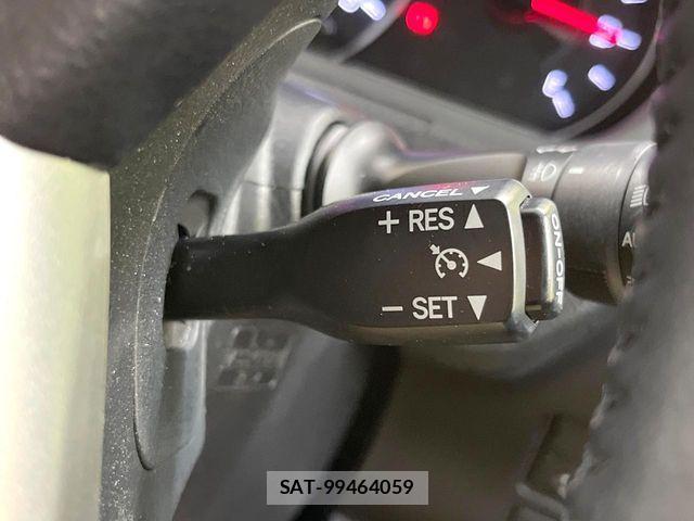Toyota VOXY 2021-03 7226947-6