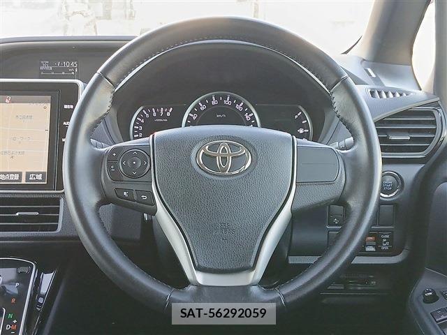 Toyota VOXY 2016-12 7226899-19