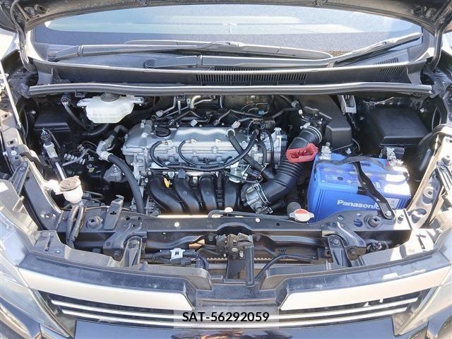 Toyota VOXY 2016-12 7226899-20