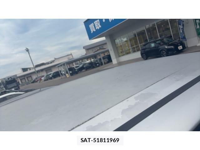Toyota VOXY 2009-10 7226851-11