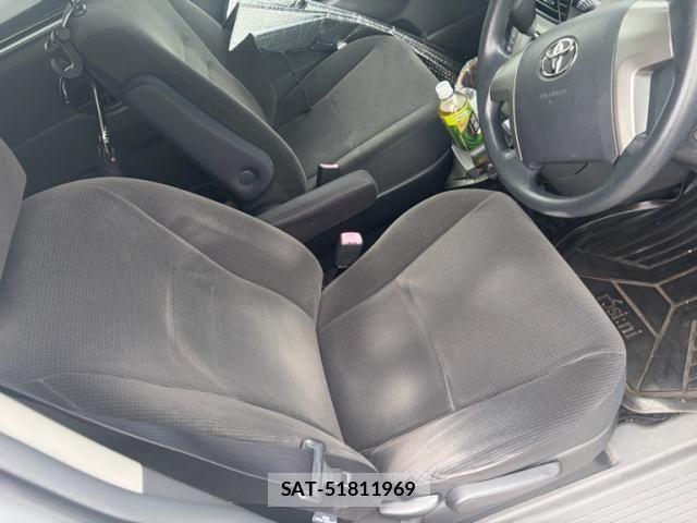 Toyota VOXY 2009-10 7226851-5