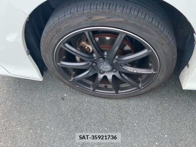 Toyota VOXY 2017-02 7226902-9