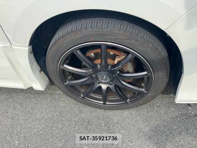 Toyota VOXY 2017-02 7226902-6