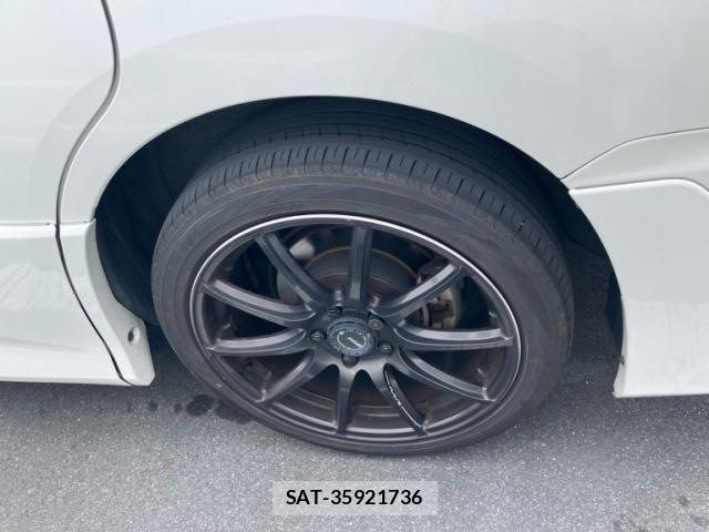 Toyota VOXY 2017-02 7226902-8