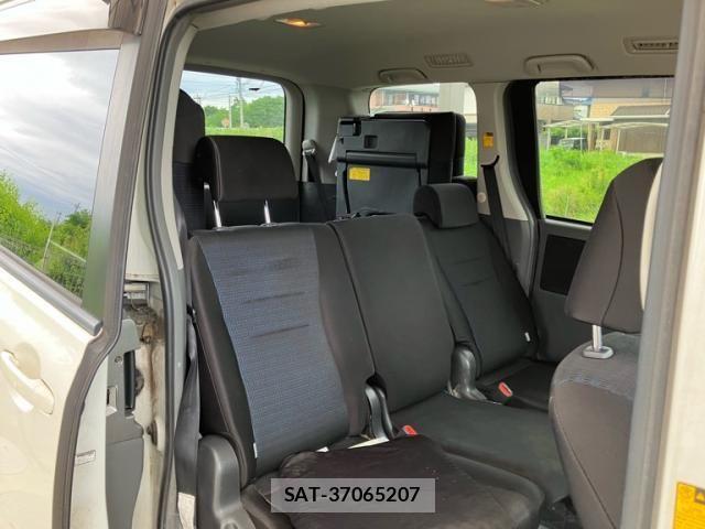 Toyota VOXY 2008-02 7226839-10