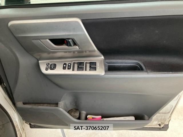 Toyota VOXY 2008-02 7226839-12