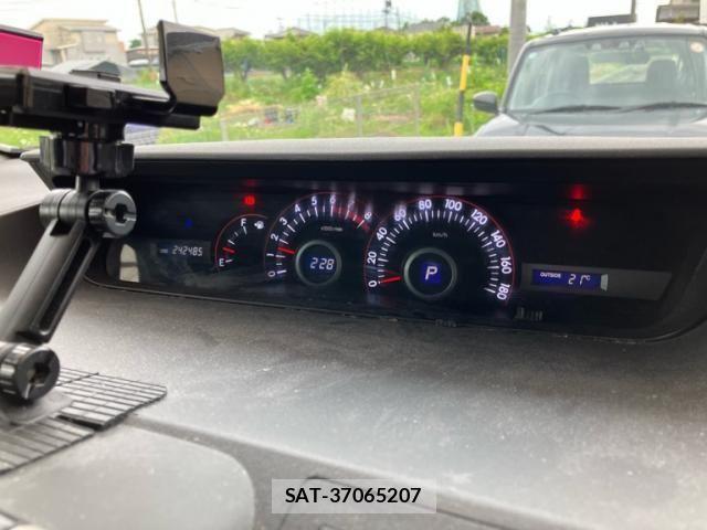 Toyota VOXY 2008-02 7226839-16