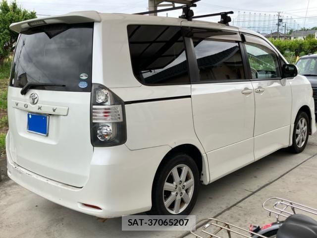 Toyota VOXY 2008-02 7226839-7